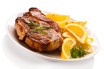 Grilled steak and lemon