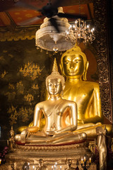 Fototapeta premium Big buddha statue beautiful in the church at Bangkok, Thailand