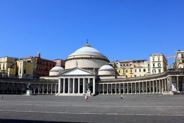 Piazza del Plebiscito à Naples - Italie