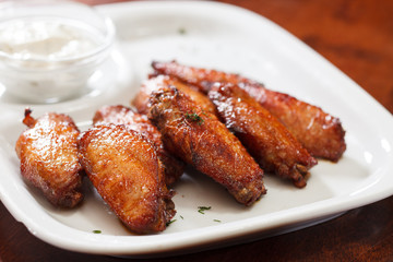 Chicken wings with sauce