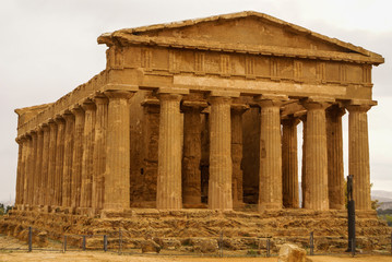 Fototapeta na wymiar Ruiny świątyni Concordia, Valey świątyń, Agrigento, S