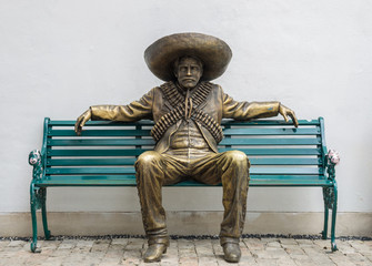 Statue d& 39 homme mexicain