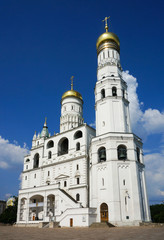Fototapeta na wymiar The Ivan the Great Belltower with the Assumption Belfry