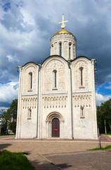 Fototapeta na wymiar St. Demetrius Cathedral at Vladimir