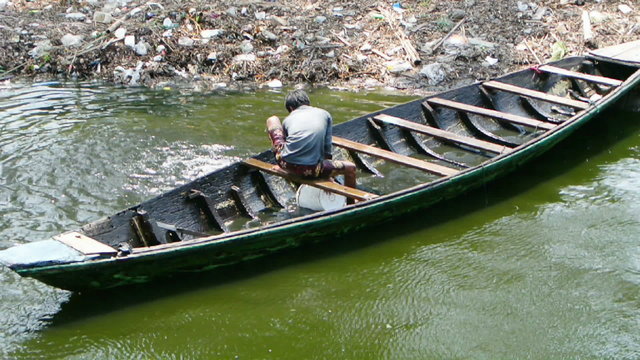 fisherman bail out the boat, full HD.