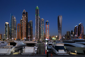 Fototapeta premium Dubai Marina with JBR, Jumeirah Beach Residences, UAE