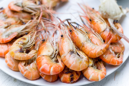 Grilled prawns on plate