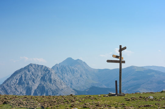 Naklejki signpost in the mountain