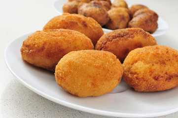 croquetas, spanish croquettes
