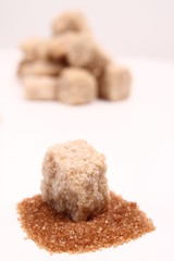 Brown cane sugar cubes