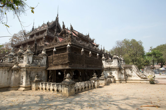 Shwenandaw Kyaung temple