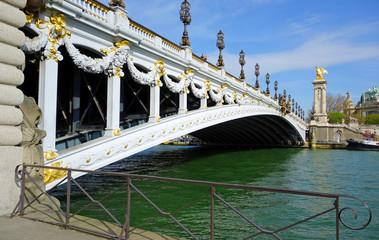 Pont Alexandre trois à Paris
