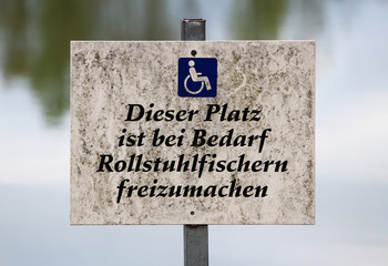 Hinweisschild für Rollstuhl Fischer