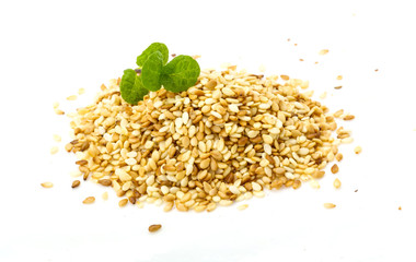 Roasted sesame seeds