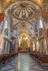 Fototapeta na wymiar Bologna - Main nave of San Giacomo Maggiore.