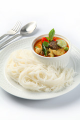 thai style noodle with vegetable and curry