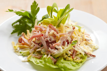 salad with ham