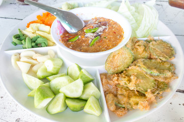 Thai food, Spicy Crab's Roe Sauce Served with Mixed Vegetable