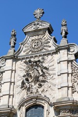 Fototapeta na wymiar Fronton supérieur de la chapelle des Jésuites à Cambrai