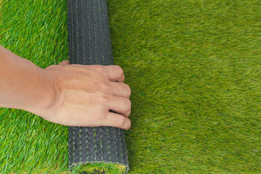 Artificial turf green grass roll with hand