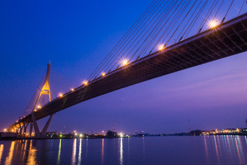 Fototapeta na wymiar Night view of the Bhumibol II bridge