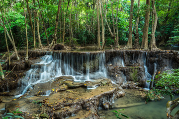 Naklejka premium Huay Mae Kamin Waterfall at Tropical forest, Kanchanaburi, Thail
