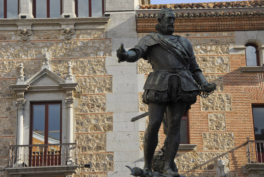 Estatua de Don Alvaro de Bazán, Madrid