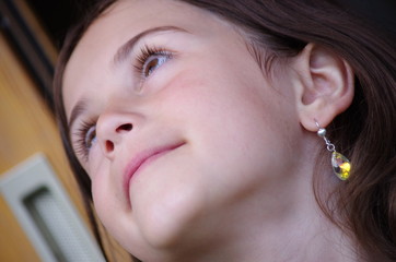 petite fille radieuse