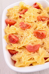 pasta with cheese and tomato