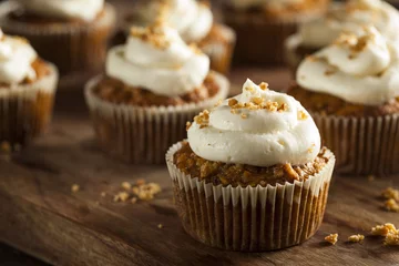 Stoff pro Meter Homemade Carrot Cupcakes with Cream Cheese Frosting © Brent Hofacker