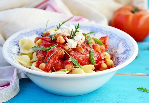 pasta with  tomato and chickpea sauce