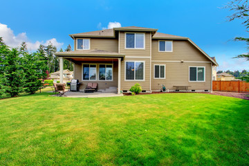 Backyard walkout deck with patio area