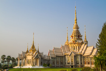Naklejka premium Beautiful buddhist temple