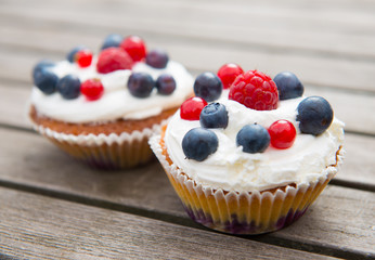 muffins with fruits