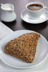 Bun with cereals