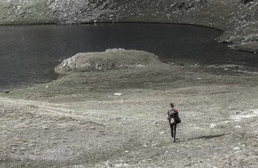 Escursionista in montagna