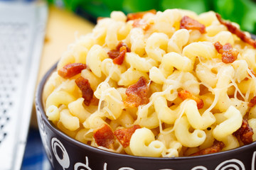 Mac and cheese with bacon