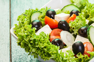 Fresh vegetable salad with cheese