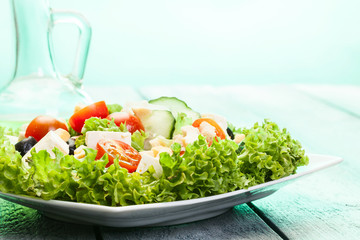 Fresh vegetable salad with cheese