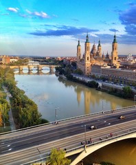 vista del rio Ebro a su paso por Zaragoza
