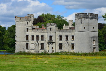 Fototapeta na wymiar Le château médiéval de Bouchout à Meise