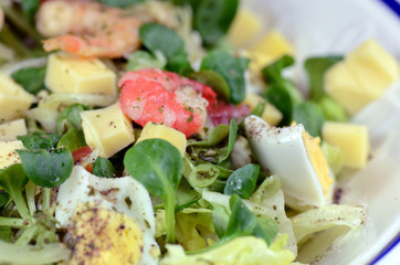 Eissalat mit Scampi