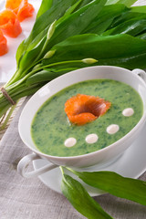 Bear allium soup with smoking salmon