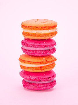 Colorful french macaroons