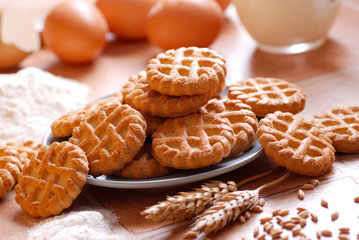 frollini all'uovo e latte fatti in casa