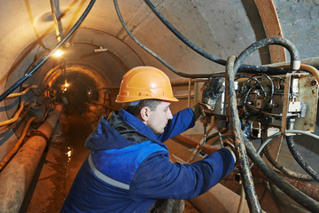 undeground working in tunnel