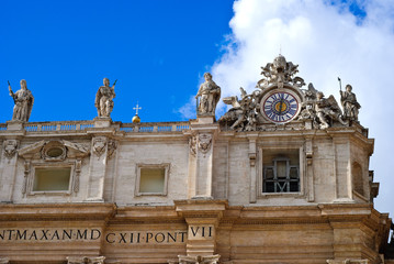 Fototapeta na wymiar Szczegóły w Bazylice San Piotra, Watykan, Rzym, Włochy