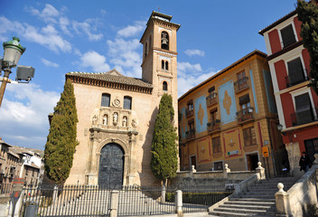 Fototapeta na wymiar Iglesia de Santa Ana, Granada, Andalucía, España