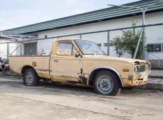 Old cars for scrap.