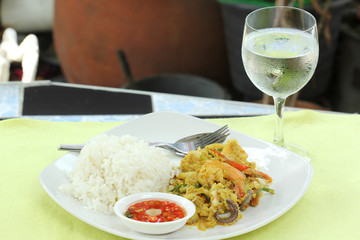Seafood yellow curry powder stir Fried with steam rice